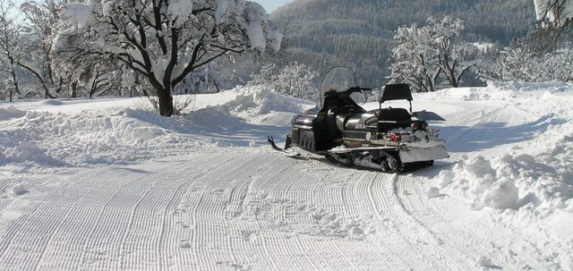 úprava bežeckých lyžiarskych tratí